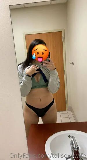 Tallsexywife OnlyFans Leaked Free Thumbnail Picture - #1MtUgUzSUw
