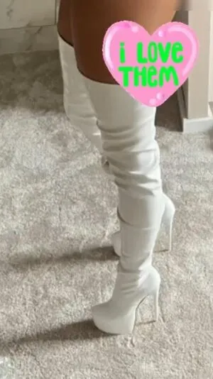 Tamia High Heels OnlyFans Leaked Free Thumbnail Picture - #nhEk4K8eCO