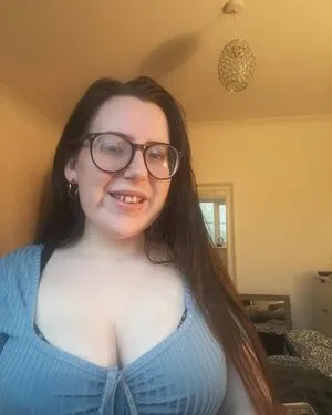 Tamzinisanerd OnlyFans Leaked Free Thumbnail Picture - #U5egoESeR1