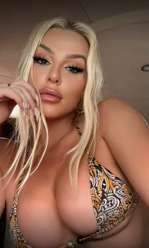 Tana Mongeau OnlyFans Leaked Free Thumbnail Picture - #FHyGJLurEQ