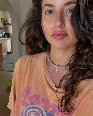 Tania Raymonde OnlyFans Leaked Free Thumbnail Picture - #s1a0kK3Y9E
