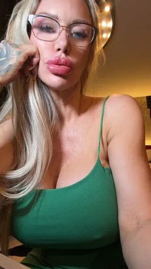 Taniaamazon OnlyFans Leaked Free Thumbnail Picture - #D4Z1Y0I34n