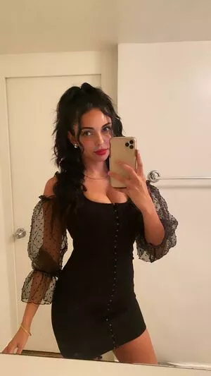 Tara Yazdi OnlyFans Leaked Free Thumbnail Picture - #mm68E7TVDH