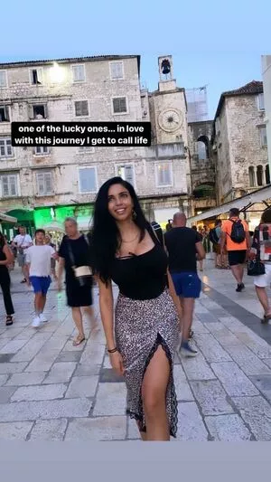 Tara Yazdi OnlyFans Leaked Free Thumbnail Picture - #nktwN2JrYW