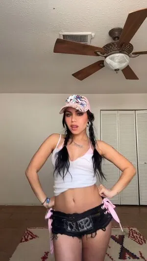 Tara Yummy OnlyFans Leaked Free Thumbnail Picture - #LkE5MkWiKX