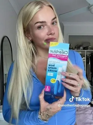 Tashapaige OnlyFans Leaked Free Thumbnail Picture - #1tHhWFFt4N