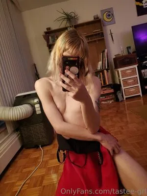 Tastee Grl OnlyFans Leaked Free Thumbnail Picture - #YTNBypABJL