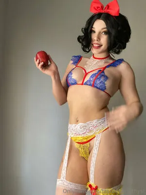 Tasteofamethyst OnlyFans Leaked Free Thumbnail Picture - #lmbblDaliL