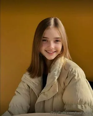 Tasty Ella OnlyFans Leaked Free Thumbnail Picture - #sMdZ3n08c2