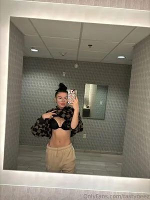 Tastygeez OnlyFans Leaked Free Thumbnail Picture - #99hYWUmX5j
