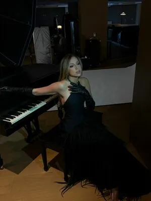 Tate McRae OnlyFans Leaked Free Thumbnail Picture - #1q7roFcwea