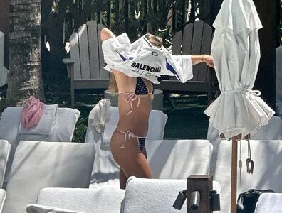 Tate McRae OnlyFans Leaked Free Thumbnail Picture - #7F407Zaawo
