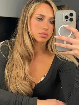 Tate McRae OnlyFans Leaked Free Thumbnail Picture - #8x2MXzfVWB