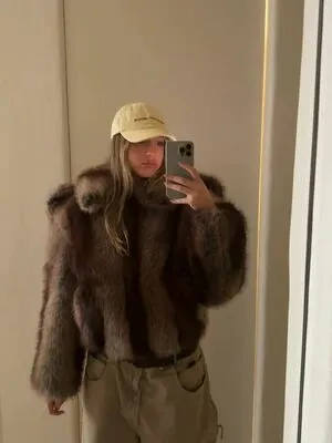 Tate McRae OnlyFans Leaked Free Thumbnail Picture - #A1HxBzB4n2