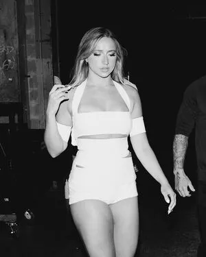 Tate McRae OnlyFans Leaked Free Thumbnail Picture - #NtKMToGNjZ