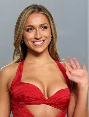 Tate McRae OnlyFans Leaked Free Thumbnail Picture - #U1ar71X4EA