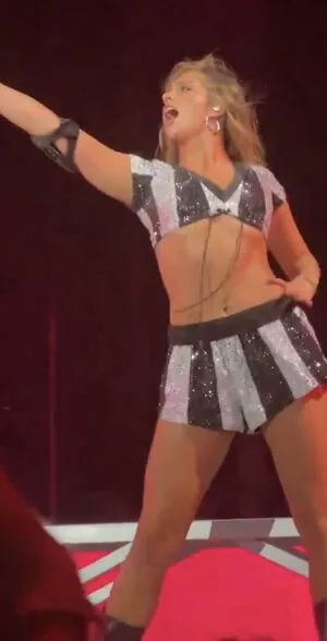 Tate McRae OnlyFans Leaked Free Thumbnail Picture - #xWXomTbDJ8