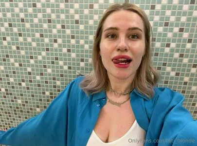 Tati Blonde OnlyFans Leaked Free Thumbnail Picture - #llAD9FwSK1