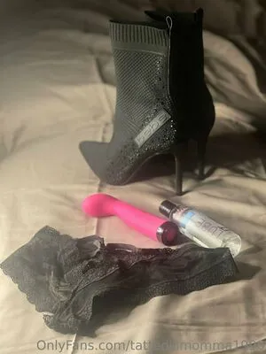 Tattedlilmomma1990 OnlyFans Leaked Free Thumbnail Picture - #xA2FBDAWHi