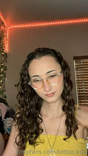 Tattoo Kiss OnlyFans Leaked Free Thumbnail Picture - #0ivbCSM0iu