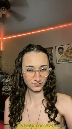 Tattoo Kiss OnlyFans Leaked Free Thumbnail Picture - #8MGtpHLIk6