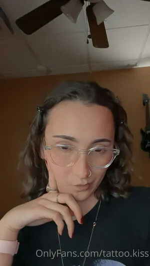 Tattoo Kiss OnlyFans Leaked Free Thumbnail Picture - #NO9hOF7Tek