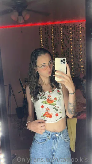 Tattoo Kiss OnlyFans Leaked Free Thumbnail Picture - #bGyI6LxY3z