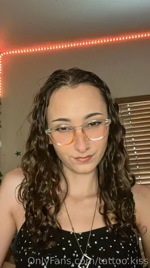 Tattoo Kiss OnlyFans Leaked Free Thumbnail Picture - #g7RHRsRv6T