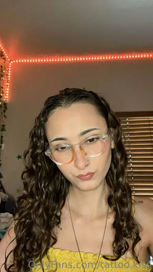 Tattoo Kiss OnlyFans Leaked Free Thumbnail Picture - #ogZD4wCCMs