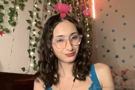 Tattoo Kiss OnlyFans Leaked Free Thumbnail Picture - #wN1xC85dk0