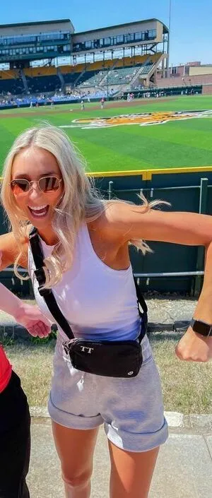 Tatum Tholen OnlyFans Leaked Free Thumbnail Picture - #1KnEbZM1t7