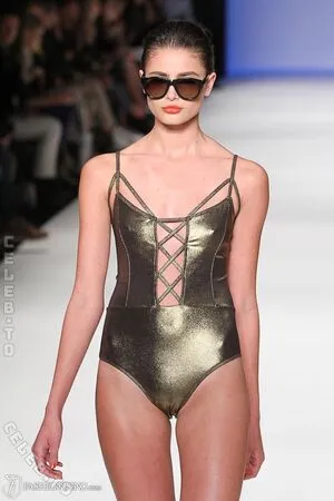 Taylor Marie Hill OnlyFans Leaked Free Thumbnail Picture - #HILZ26GAN3