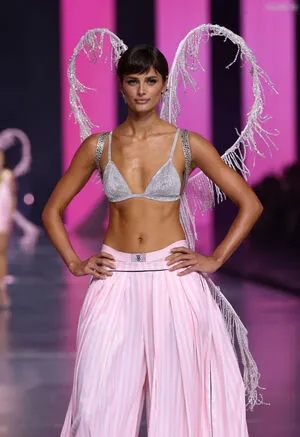 Taylor Marie Hill OnlyFans Leaked Free Thumbnail Picture - #IdACaBv54d
