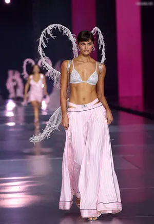 Taylor Marie Hill OnlyFans Leaked Free Thumbnail Picture - #zIuhIhICS5