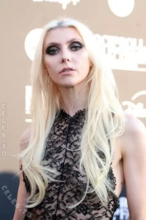 Taylor Momsen OnlyFans Leaked Free Thumbnail Picture - #3hzOQ3GzaQ