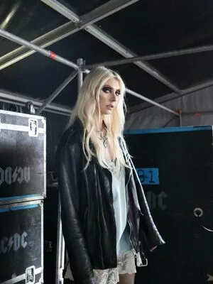 Taylor Momsen OnlyFans Leaked Free Thumbnail Picture - #5wwMM6fK0C
