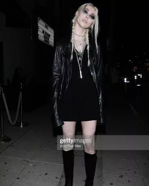Taylor Momsen OnlyFans Leaked Free Thumbnail Picture - #8daki4qhMf