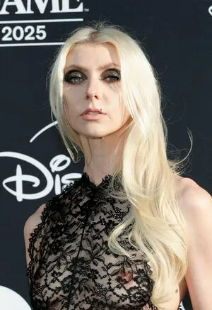 Taylor Momsen OnlyFans Leaked Free Thumbnail Picture - #AnWHx7euai