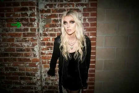 Taylor Momsen OnlyFans Leaked Free Thumbnail Picture - #CSyZpwygjh