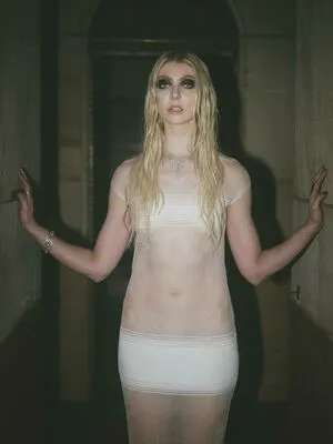 Taylor Momsen OnlyFans Leaked Free Thumbnail Picture - #EnBZeu00Ue