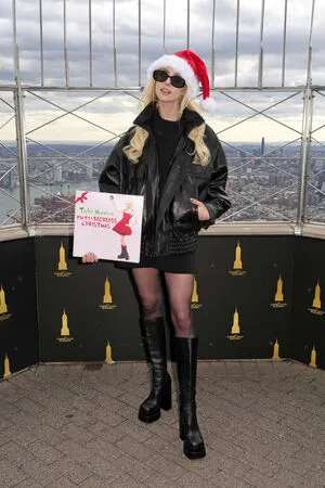 Taylor Momsen OnlyFans Leaked Free Thumbnail Picture - #EriHLwcLpC