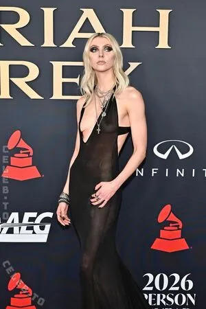 Taylor Momsen OnlyFans Leaked Free Thumbnail Picture - #GEZftrPmA7