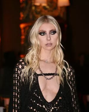 Taylor Momsen OnlyFans Leaked Free Thumbnail Picture - #GkrOkGMIjy