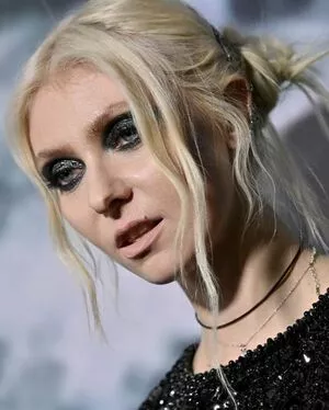 Taylor Momsen OnlyFans Leaked Free Thumbnail Picture - #H7bApu26ZT