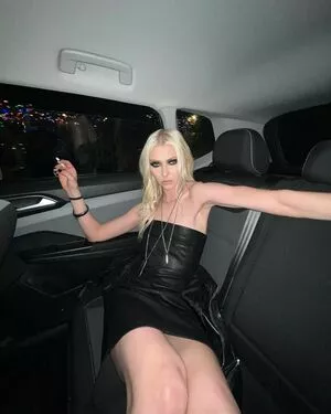 Taylor Momsen OnlyFans Leaked Free Thumbnail Picture - #I3hha2maN3