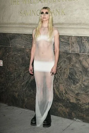 Taylor Momsen OnlyFans Leaked Free Thumbnail Picture - #K2zI3WmZpK