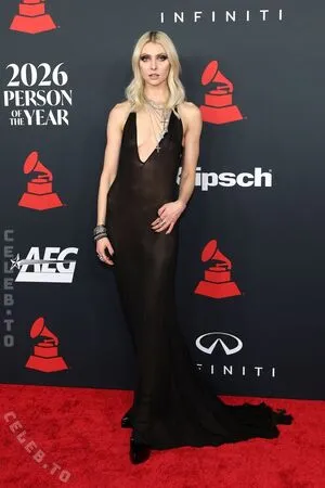 Taylor Momsen OnlyFans Leaked Free Thumbnail Picture - #KWO44c4xU1