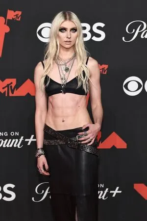 Taylor Momsen OnlyFans Leaked Free Thumbnail Picture - #MAtDfoT2CK