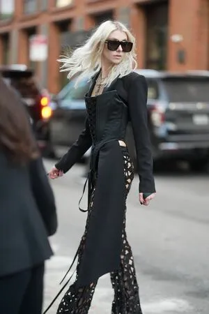 Taylor Momsen OnlyFans Leaked Free Thumbnail Picture - #N4M1Ron5rx