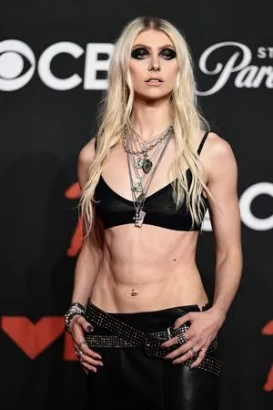 Taylor Momsen OnlyFans Leaked Free Thumbnail Picture - #NtoLYuD4ae